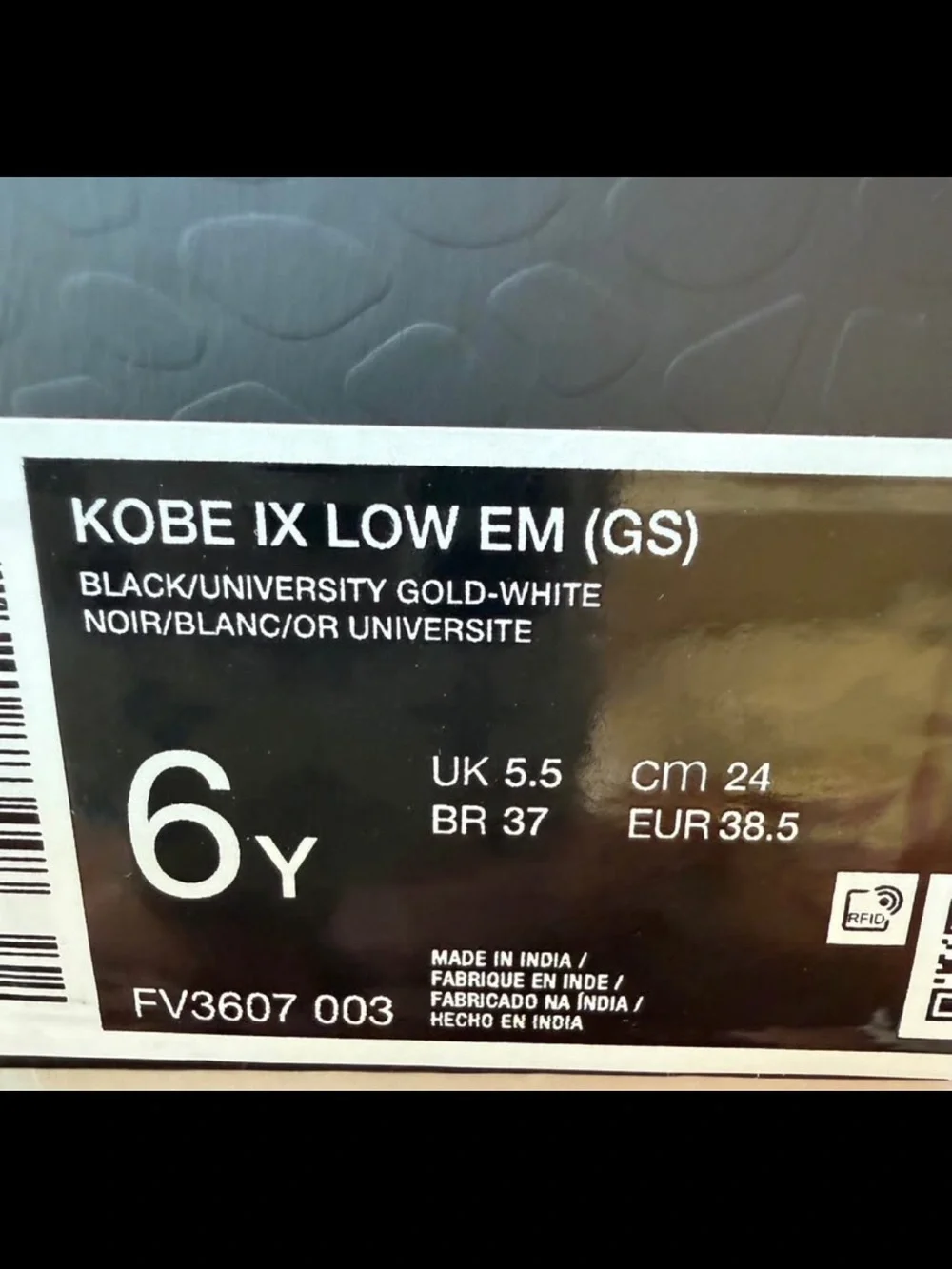 Nike Kobe IX Low EM (GS) “Lakers Away” Youth Black/Yellow Basketball Shoes
